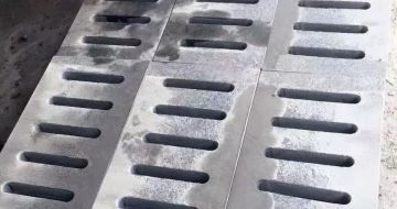 江苏 芝麻灰石材沟盖板