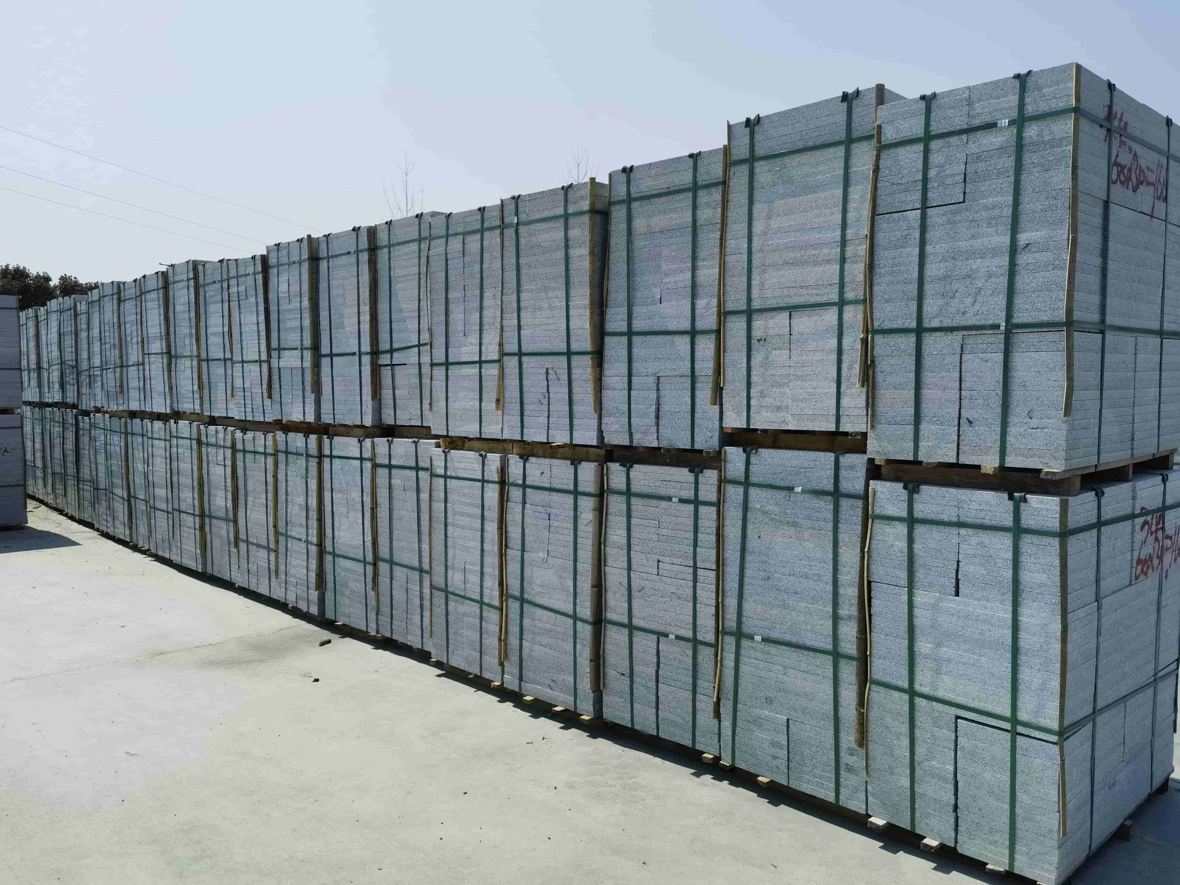 江苏芝麻白火烧300*600处理价：3公分23元，5公分28元