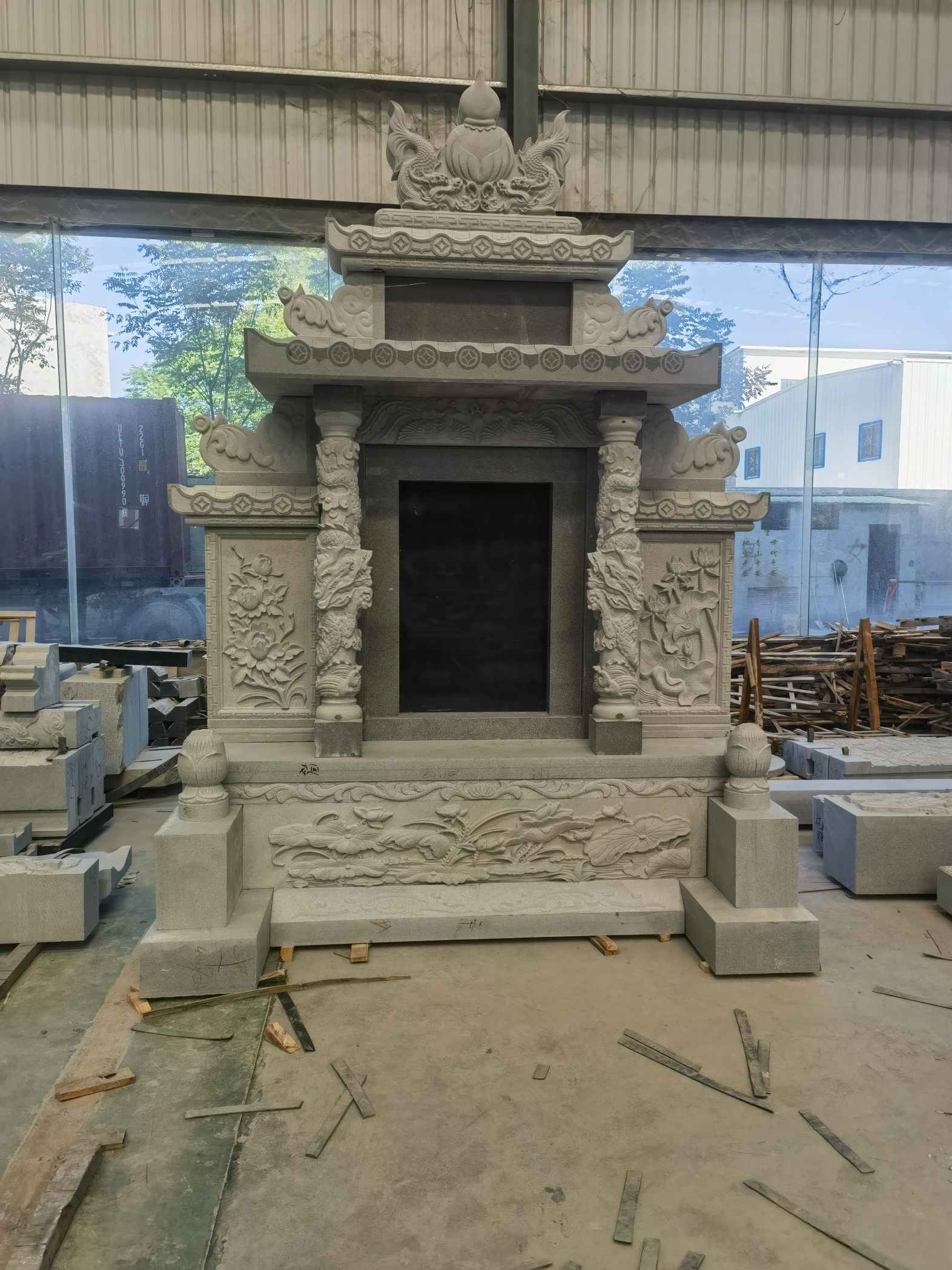 江苏 芝麻灰高档墓碑、土墓，一套也支持定做