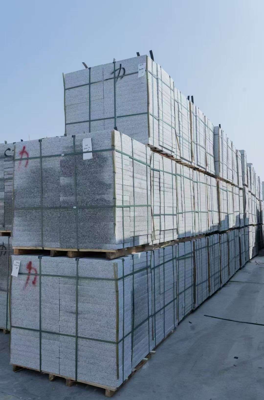 江苏 芙蓉白、大花白、小白花荔枝面成品地铺石