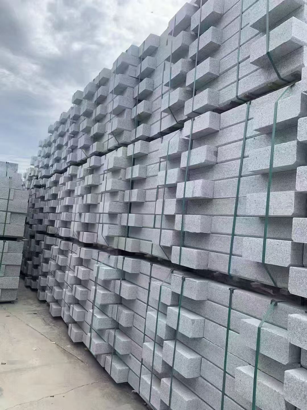 江苏 芝麻灰侧石