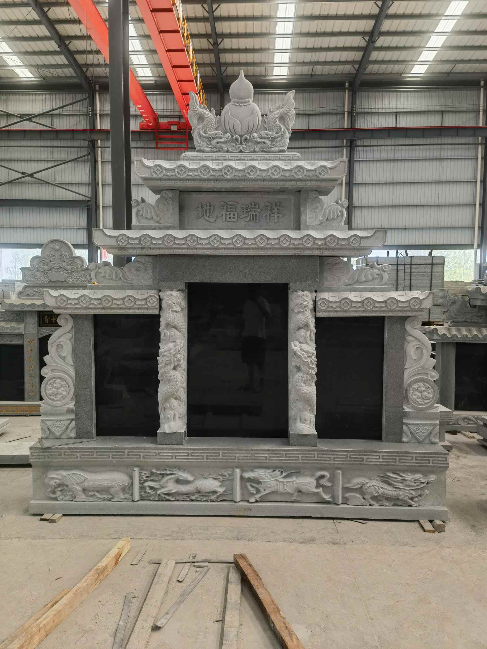 江苏 芝麻灰高档墓碑、土墓，一套也支持定做