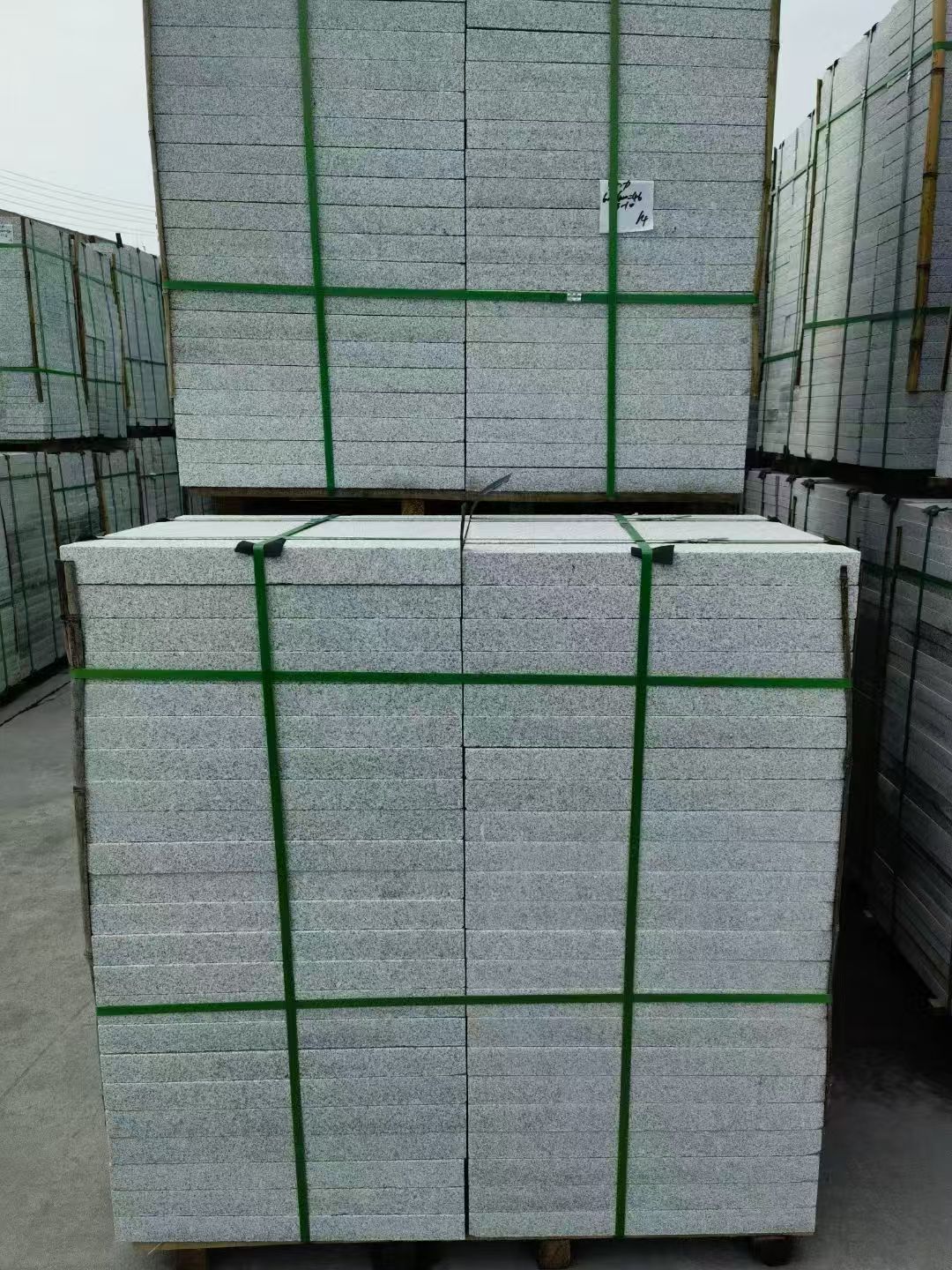 江苏 火烧面地铺石，街道广场园林市政工程板，1.8~5.0厚均有现货