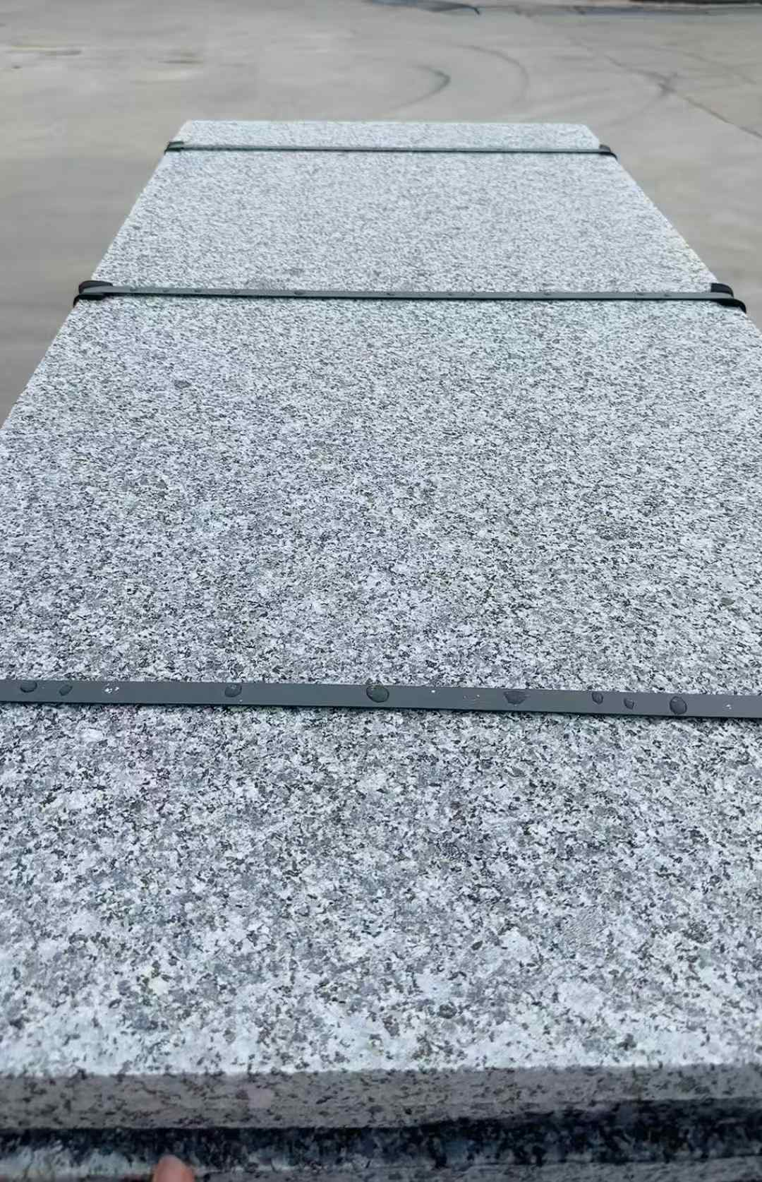 江苏 芝麻黑火烧面毛板，条板，半成品